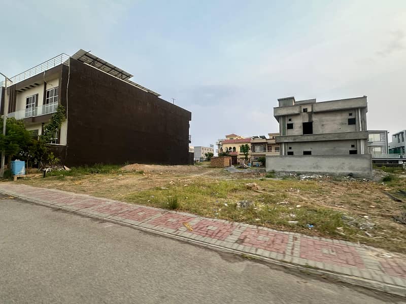 1 kanal Residential Plot For Sale Top city 1 (Good Location Plot) 14