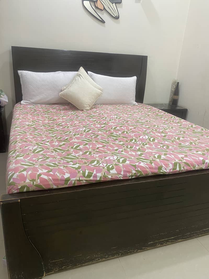 Used Bed for sale with mattress 1