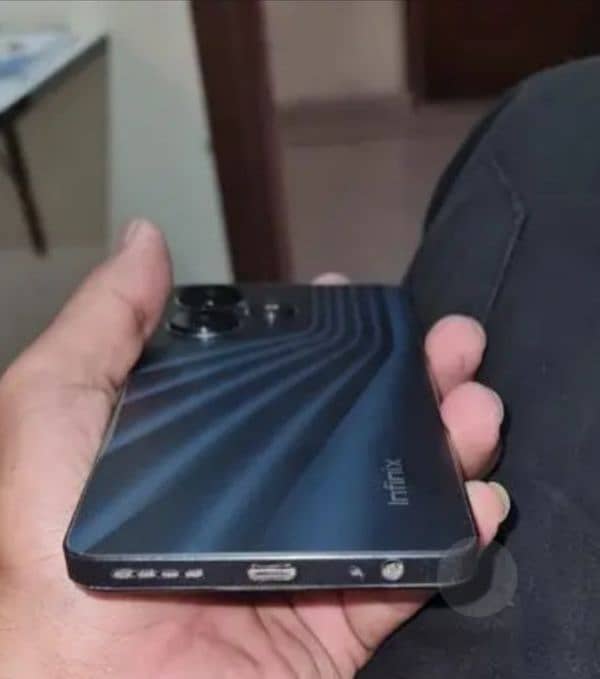 Infinix hot 30 8gb 128gb for sale 3