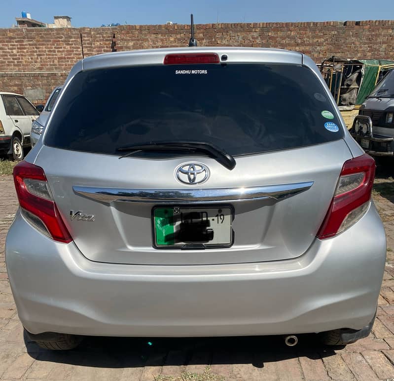 Toyota Vitz 2015 1