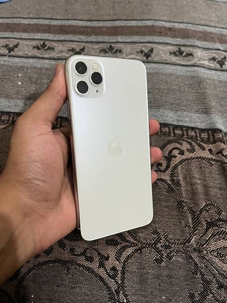 Iphone 11 pro max 256gb PTA approved 3