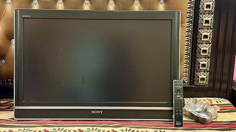 Sony 32" LCD TV For Sale - Excellent Condition 0