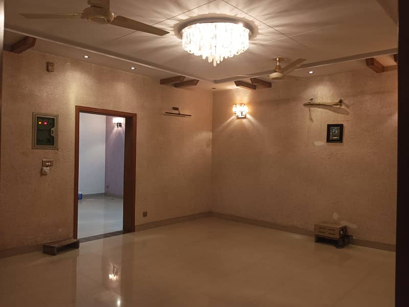 Spacious 5-Bed 10 Marla House for Rent in Prime Location Behria Town Lahore 11