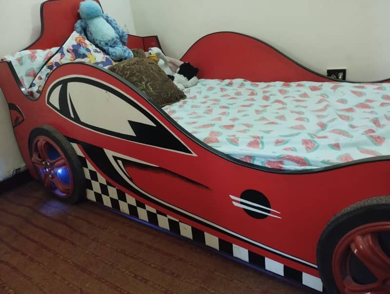 Kids Car Bed, wodden 1