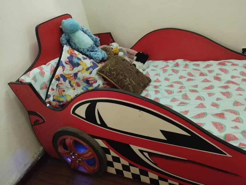 Kids Car Bed, wodden 2