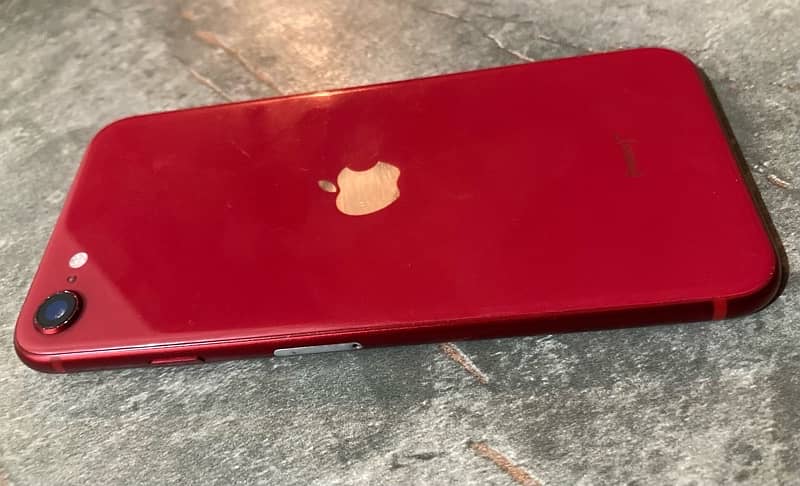 iPhone SE Red 256gb FU Battery 87% 4