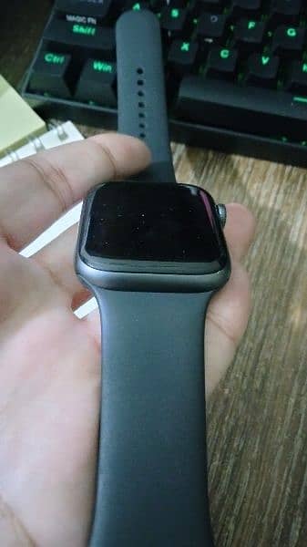 apple watch series 4 44mm 4