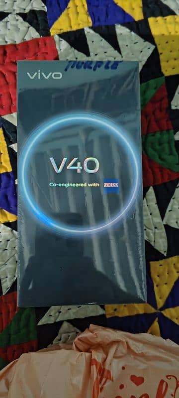 Vivo v40 5