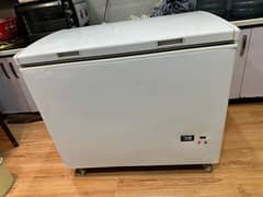 1 Door Deep Freezer by Deep Cool - Energy Efficient