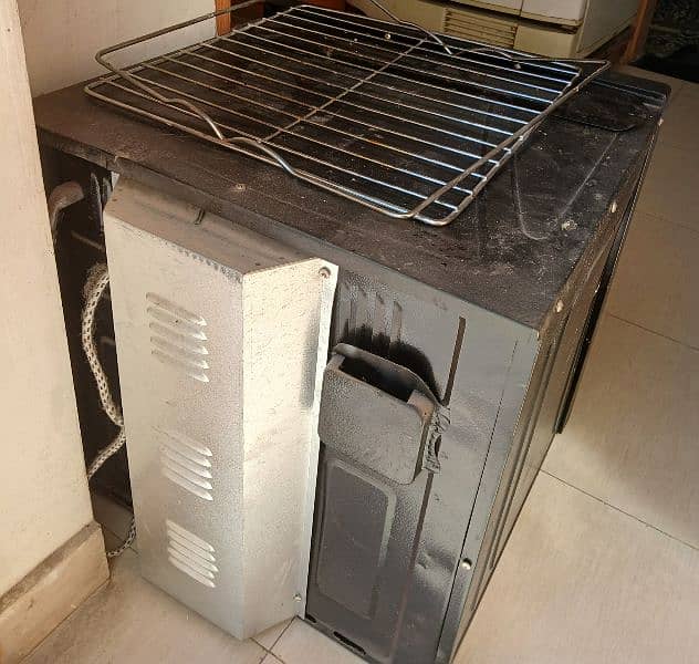 GAS OVEN FOR URGENT SALE 2