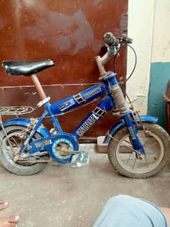 SELLING 2 IMPORTED CYCLES 8000/- (4000 EACH)