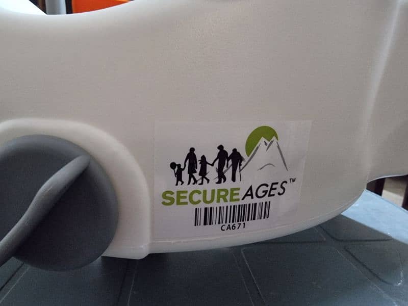 Secure Ages Toilet Seat CA671 (For Disable Person) 1