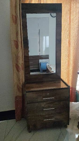 wooden dressing table for sale 0