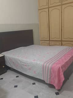 Queen Size Bed with mattress and 1 side table 0