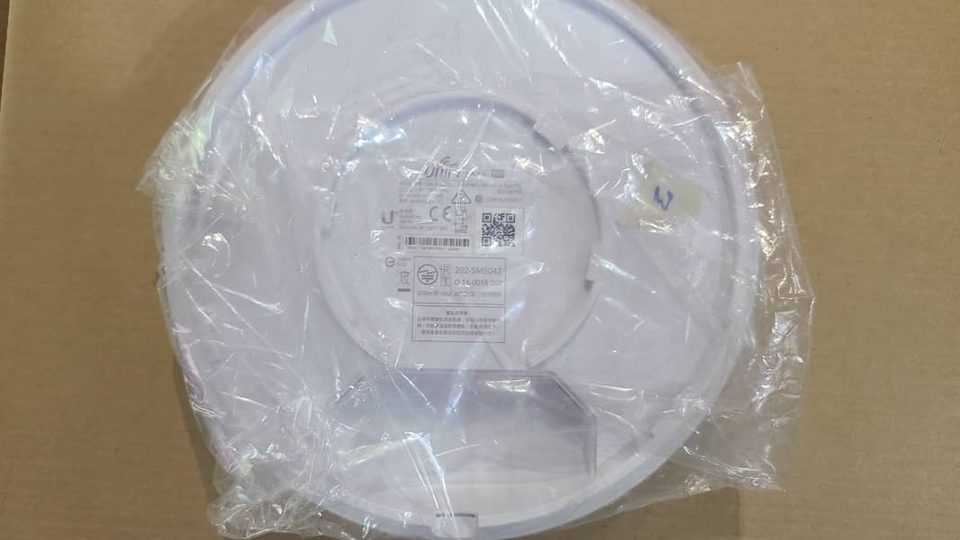 Ubiquiti UniFi AP-AC-PRO | UAP-AC-PRO | Access Point (Branded Used) 8