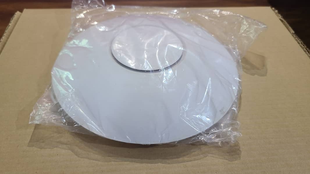 Ubiquiti UniFi AP-AC-PRO | UAP-AC-PRO | Access Point (Branded Used) 9