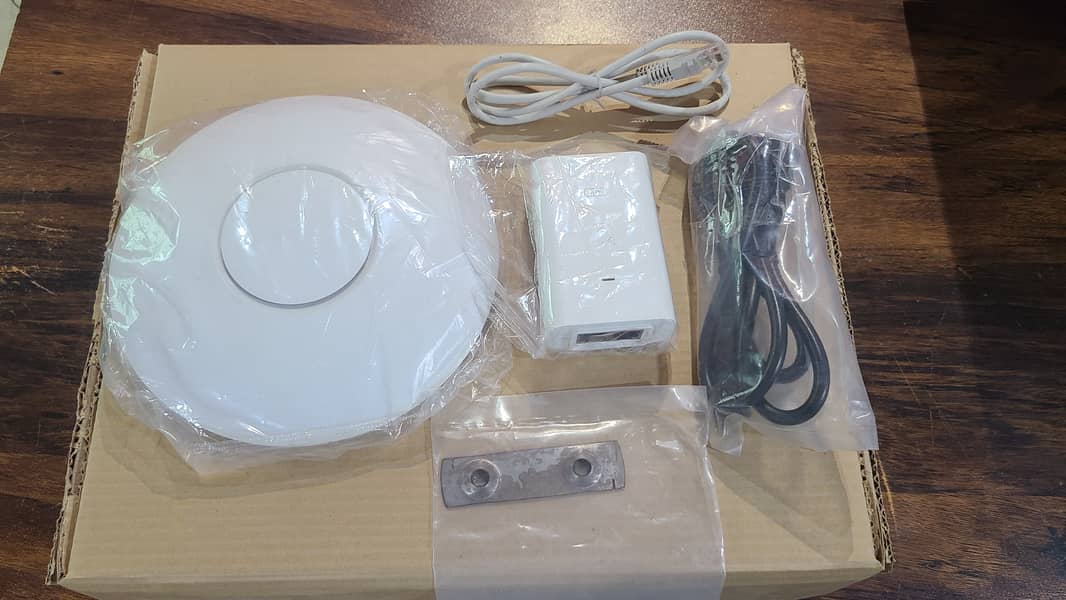 Ubiquiti UniFi AP-AC-PRO | UAP-AC-PRO | Access Point (Branded Used) 14