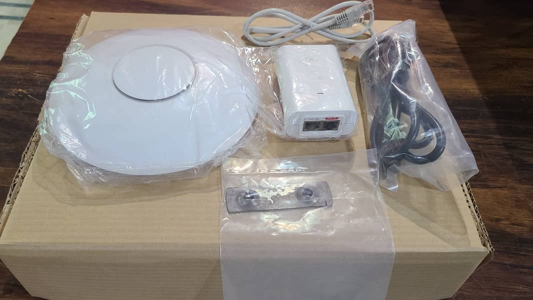 Ubiquiti UniFi AP-AC-PRO | UAP-AC-PRO | Access Point (Branded Used) 15