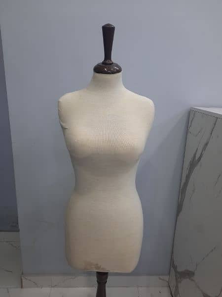 Mannequin (Statue /Dummy ] for Displaying Clothes 3