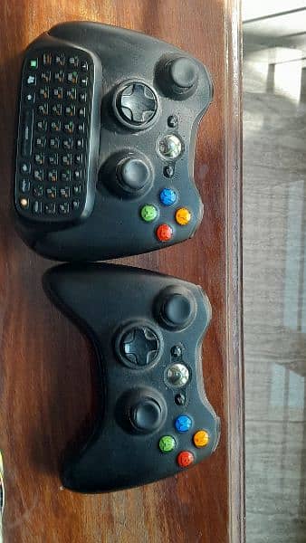 xbox360. two controlers. kinnetic sensor 6