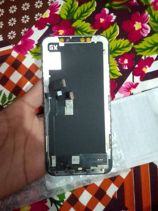 I phone XS Only panel 1