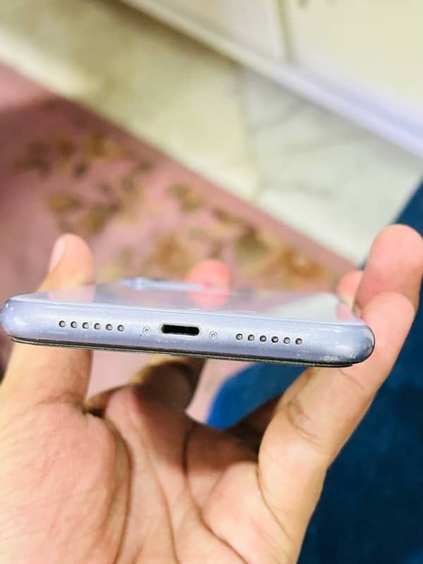 *Iphone 11 Non PTA JV* 2