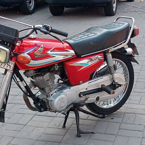 Honda 125 2016A model Golden nomber janiyan Honda 2