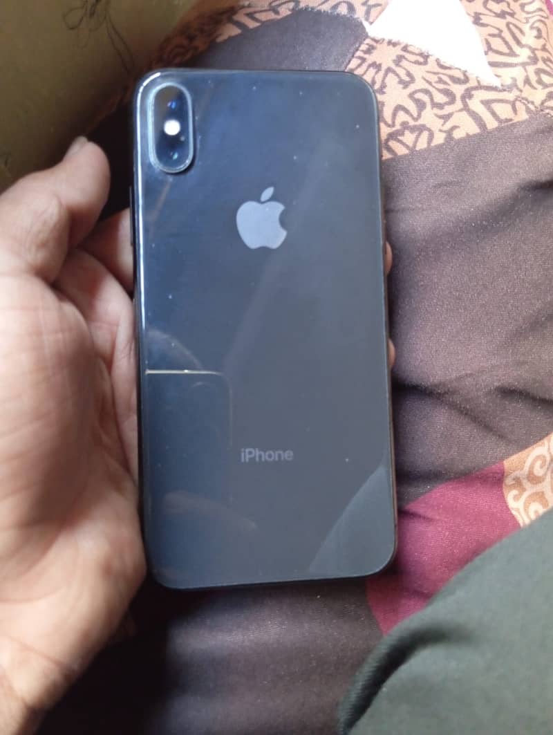 apple iphone xs black clour non pta 4