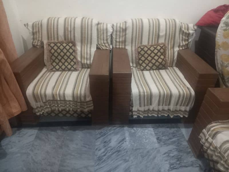 sofa in new condition 03360552673 2