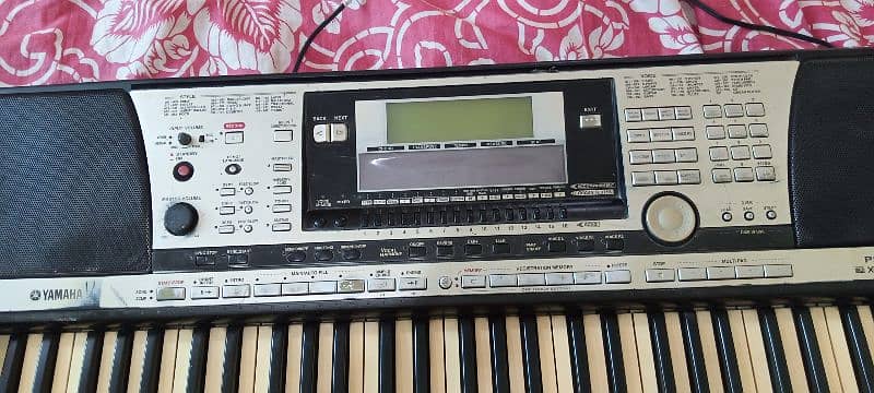 Yamaha PSR 740 Professional Piano Yamaha Keyboard Casio Roland Korg 3