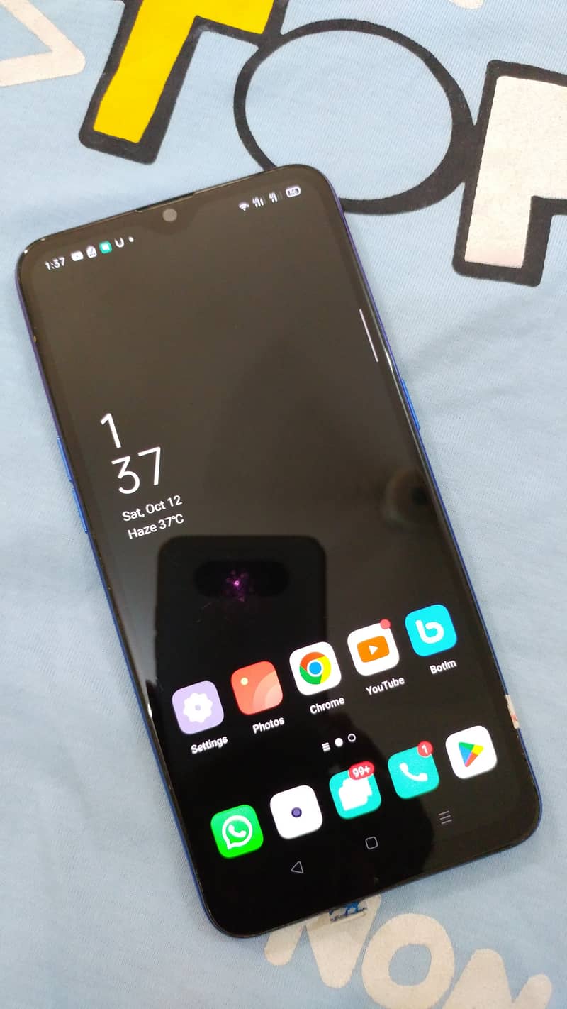 Oppo Reno Z (8/256) 16500/= 0