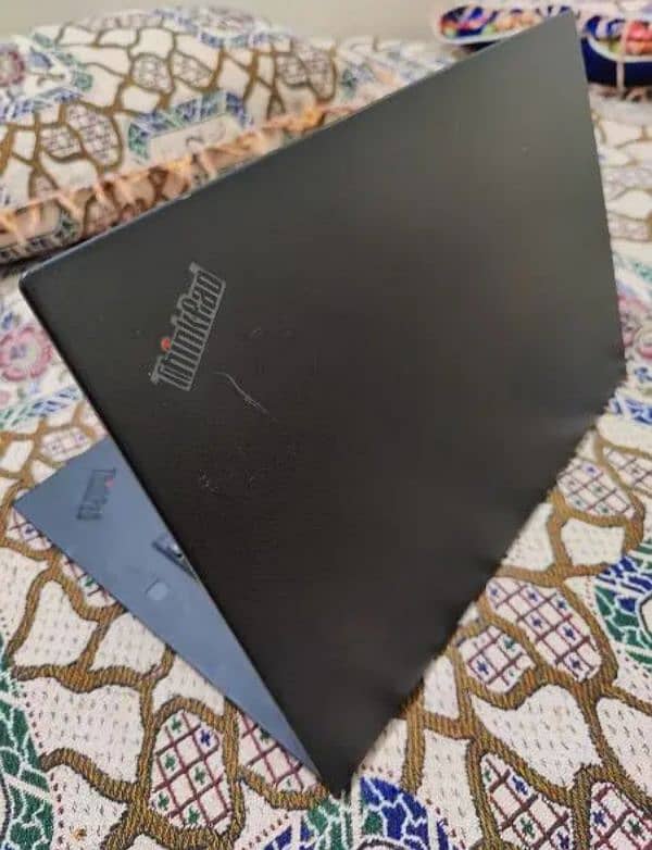 Lenovo ThinkPad X1 extreme 1