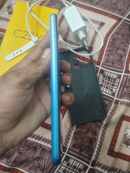 realme C25y 4/64 1