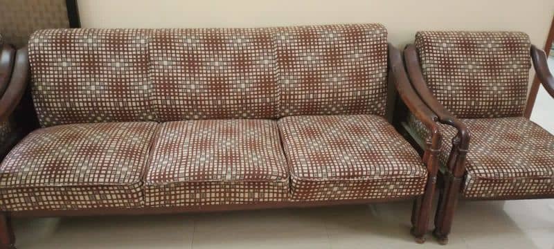 5-Seater Wooden Sofa Set in Excellent Condition 6