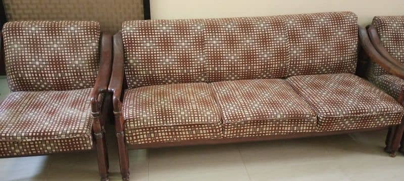 5-Seater Wooden Sofa Set in Excellent Condition 9