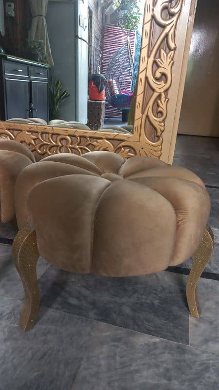 melon style flower shaped 2 sofa chairs 1