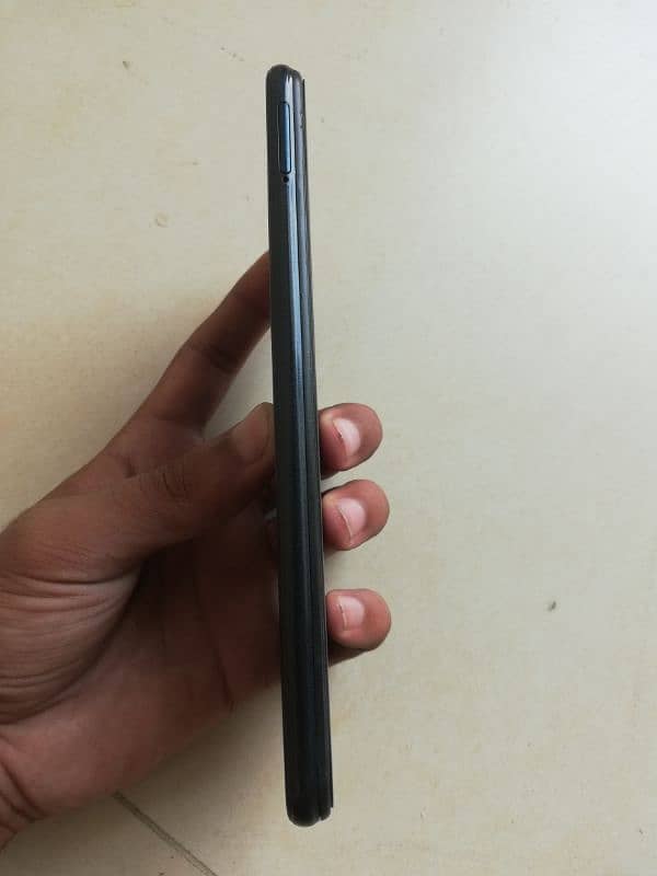 Vivo Y20 slightly used 5