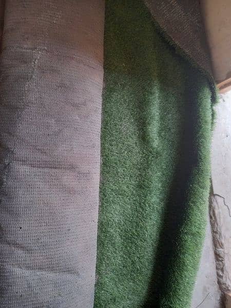 ARTIFICIAL GRASS CARPET URGENTLY NEEDS TO SELL 2