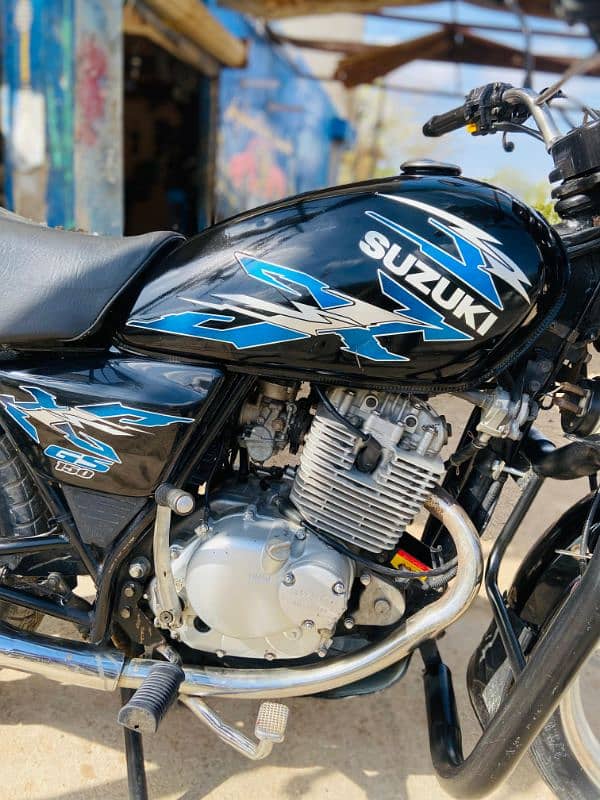 Suzuki GS 150 1