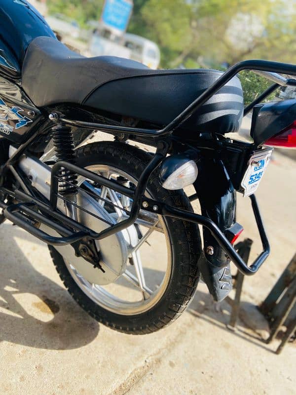 Suzuki GS 150 4