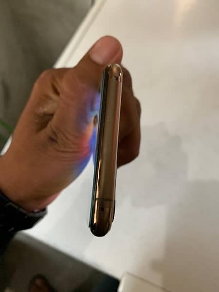 iphone 11 pro max non pta non active fu contect call  wats 03217151289 1