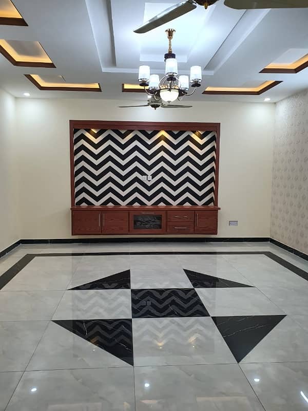 14 Marlas Tile Flooring Upper Portion With Servant Near Market &Amp; Park G-13/4 1