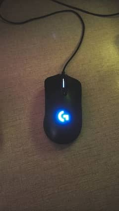 G403