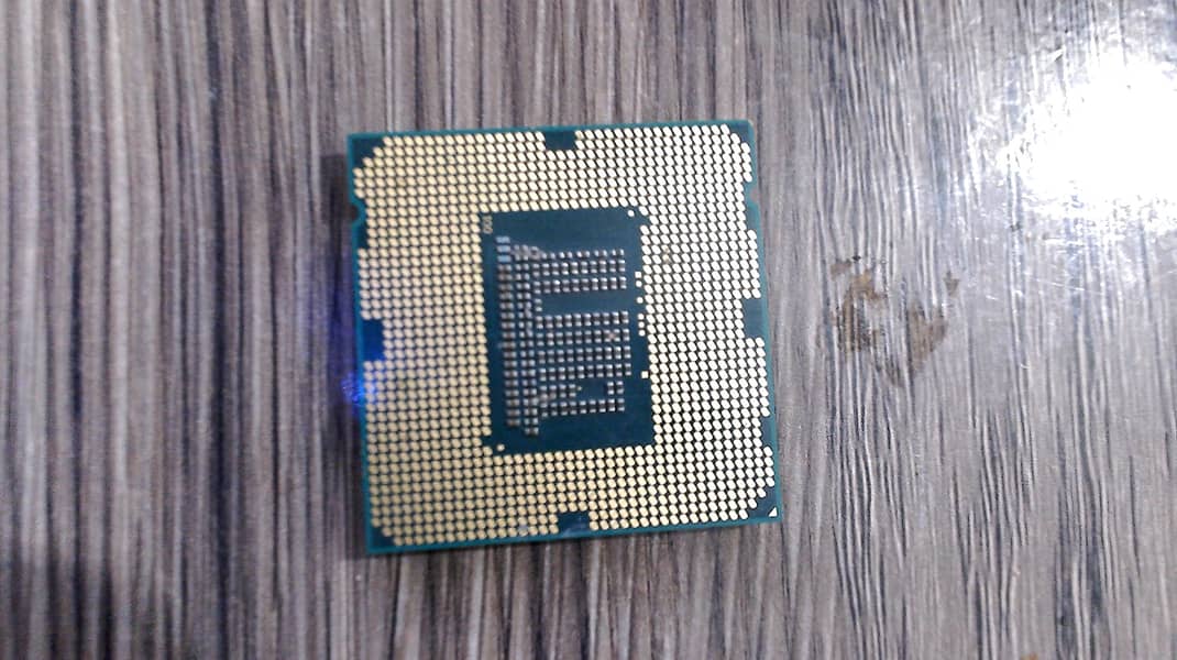 Core i3 3rd gen 3.30ghz/2 cores a 4 threads/ in best condition 1