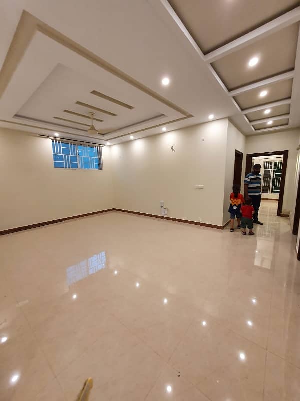 7 Marlas New Basement Available For Rent In G-13 6