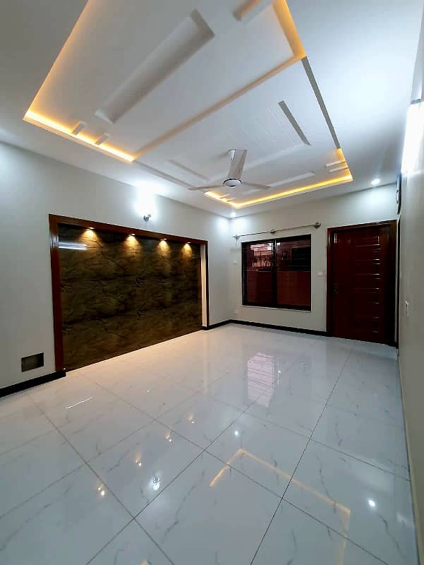 7 Marlas Ground floor With All Basic Facilities Near Mosque and market G-13 4