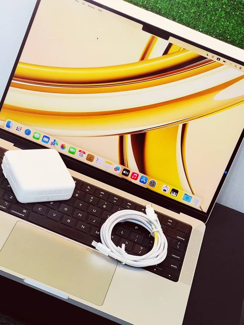 Macbook pro 16inches 2019 corei7 16gb/512gb 0