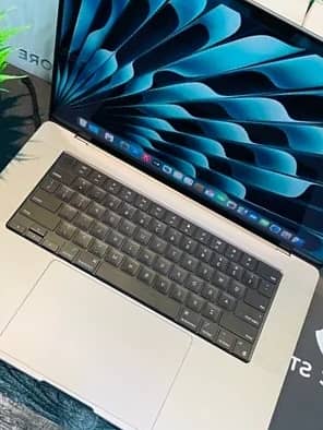 Macbook pro 16inches 2019 corei7 16gb/512gb 1