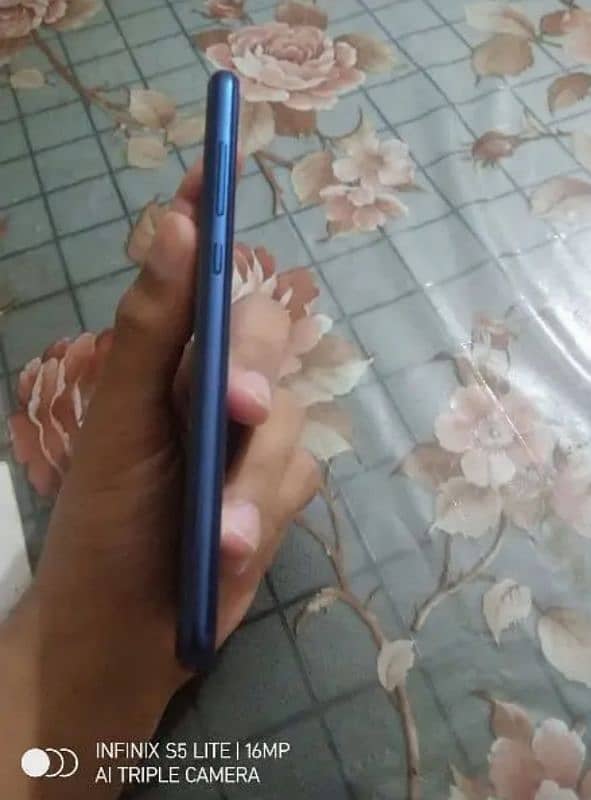 10 by 10 condition Huawei honor 9 lite just like a new phone 0