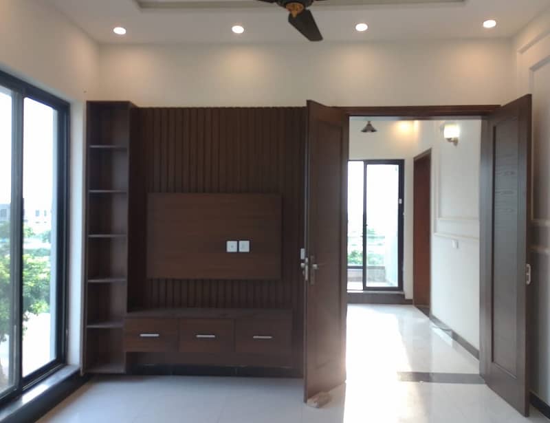 10 Marla Like a New Upper Portion Is Available For Rent In Chambelli Block Bahria Town Lahore 15